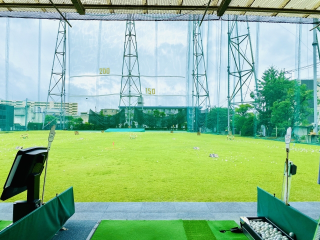 屋外練習場での練習風景