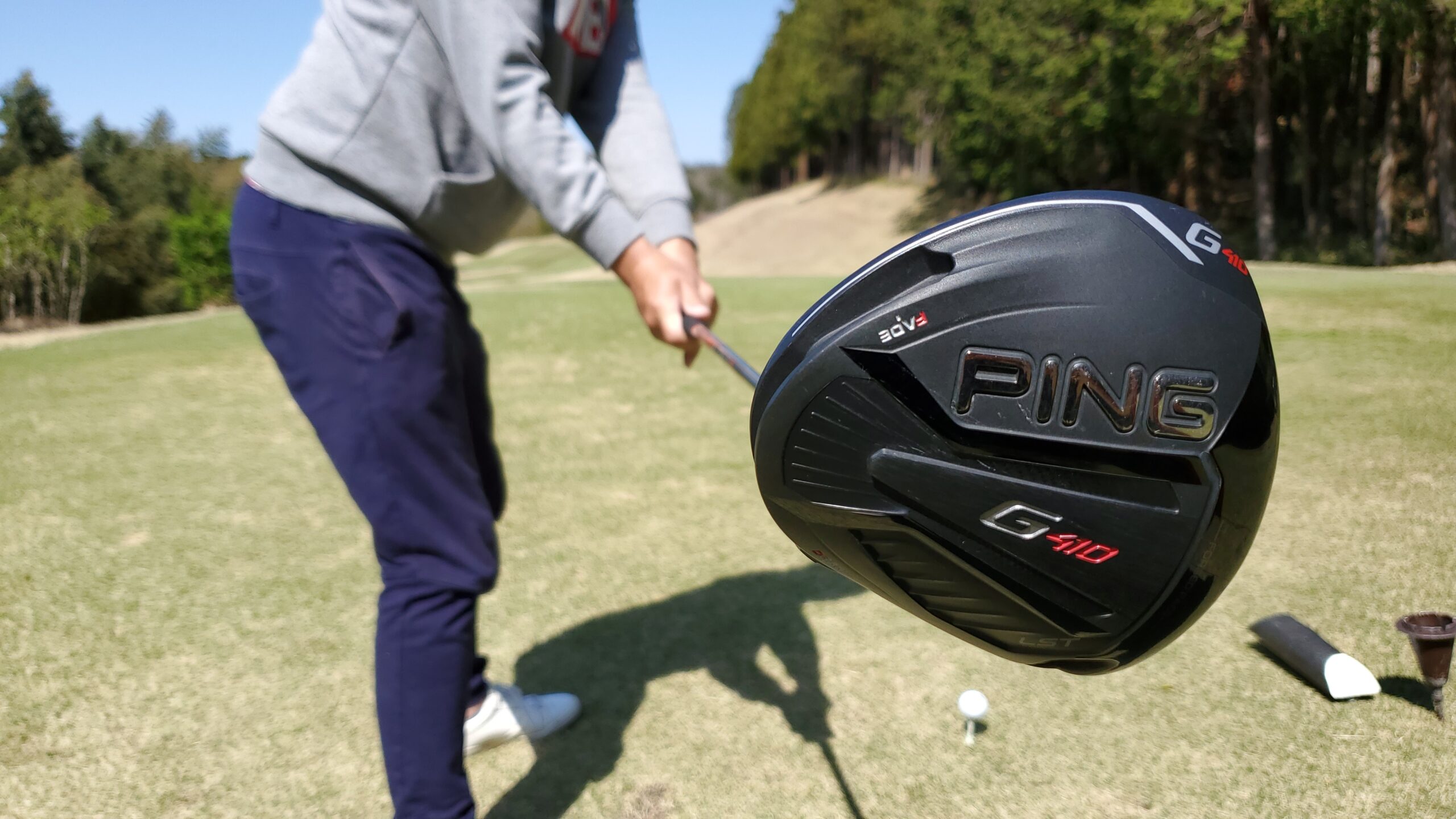 ドライバーのティーショットフォームのアップ